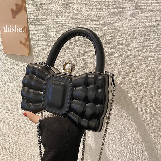 Adorable Black Bow-Like Design Pearl Lock Handbag
