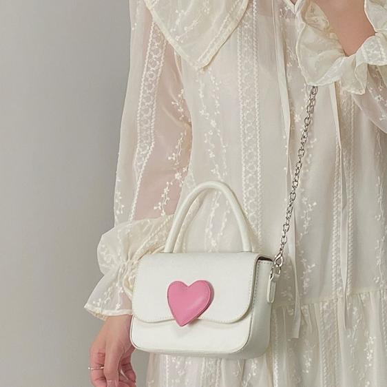 Charming Heart Minimalist White Teen Shoulder Bag