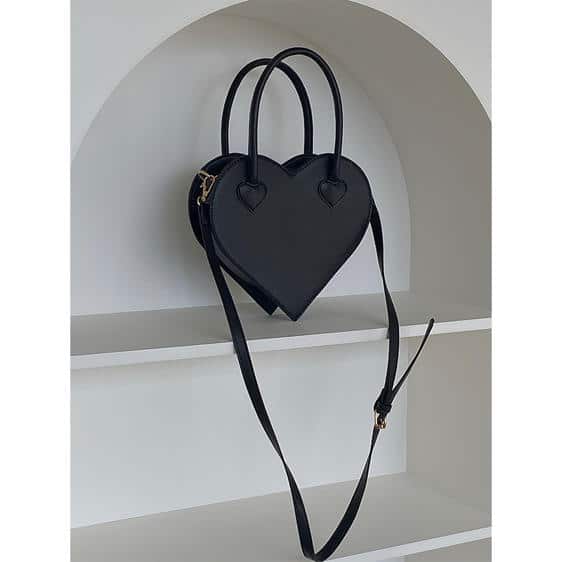 Elegant Black Heart-Shaped Women's Shoulder Bag