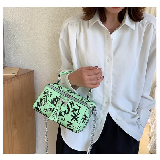 Lovely Grafitti Pattern Fashionable Green Handbag