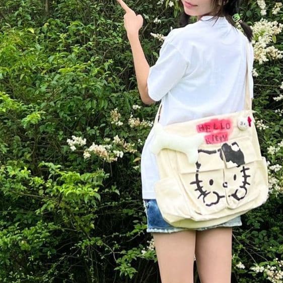 Cute Hello Kitty Grunge Art Cream White Women Crossbody Bag
